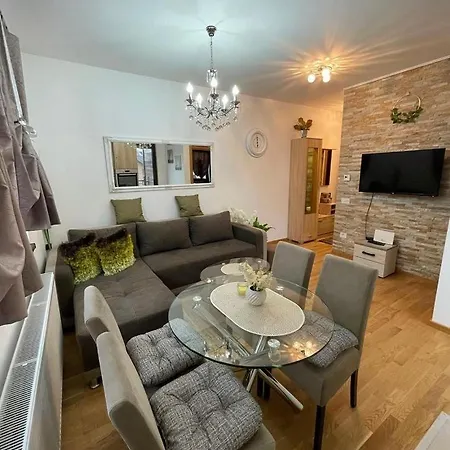 Enastefan Apartment *