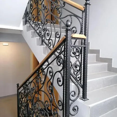 Enastefan Apartment *